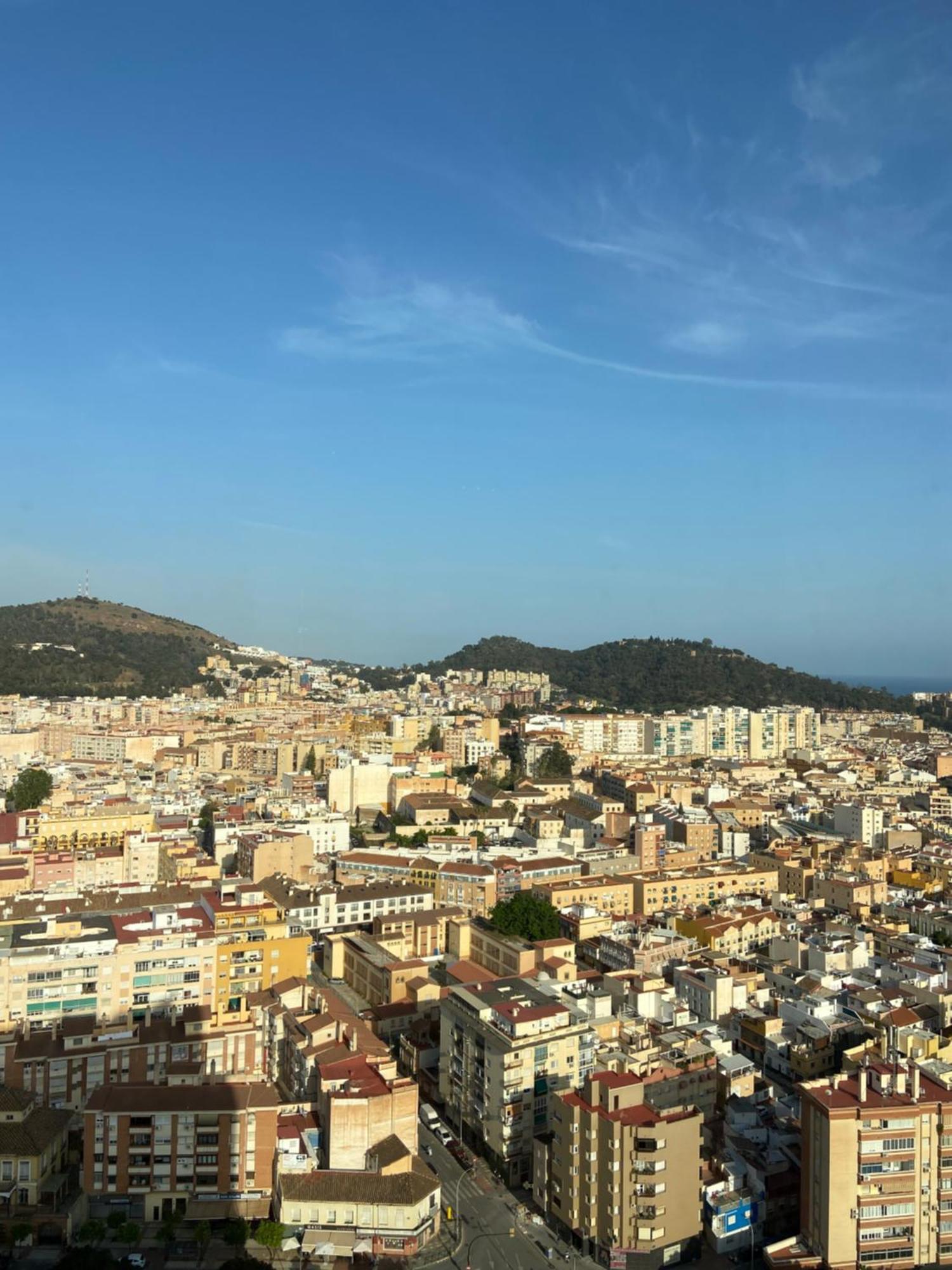 Urban Sky Views Over Málaga Exterior foto